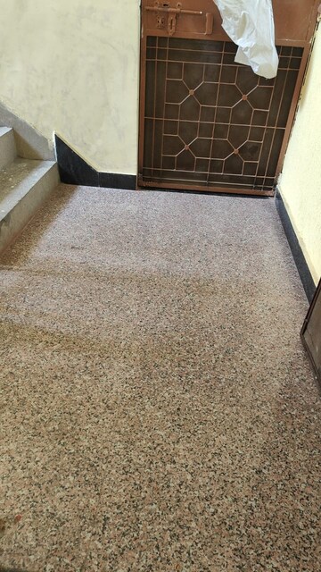 Room in 3 BHK Builder Floor at Govindpuri – for Rent