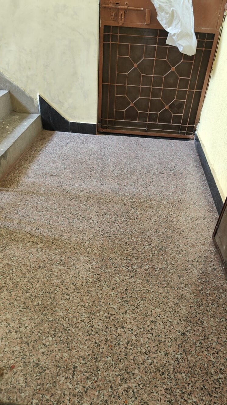 Room, govindpuri 3 Bedroom 800 Sq.Ft. Builder Floor In Govindpuri Delhi 8802328