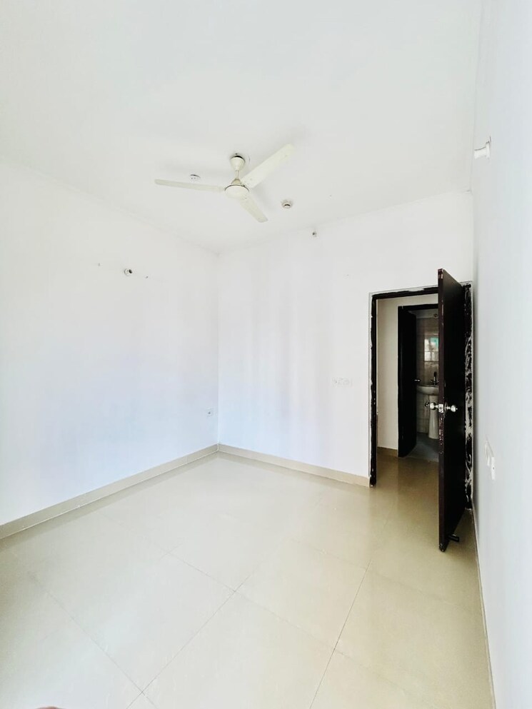 Room, mahagun-mywoods 2 Bedroom 960 Sq.Ft. Apartment In Sector 16c Greater Noida Greater Noida 8802347