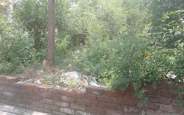 Plot For Sale in Laxmi Nagar