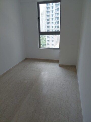 Bedroom in 3.5 BHK Apartment at Kalpataru Immensa, Kolshet Road – for Rent