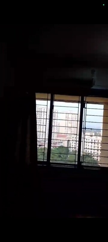 Room in 2 BHK Apartment at Hiranandani Estate Polaris, Thane West – for Rent