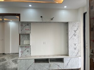 Furnished Amenities in 2.5 BHK Builder Floor at Shiv Nagar – for Sale