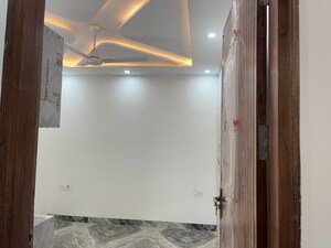 Room in 2.5 BHK Builder Floor at Shiv Nagar – for Sale