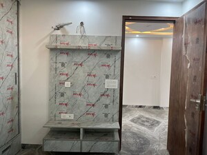 Furnished Amenities in 2.5 BHK Builder Floor at Shiv Nagar – for Sale