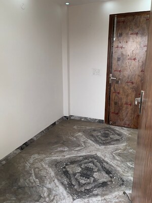 Room in 2.5 BHK Builder Floor at Shiv Nagar – for Sale