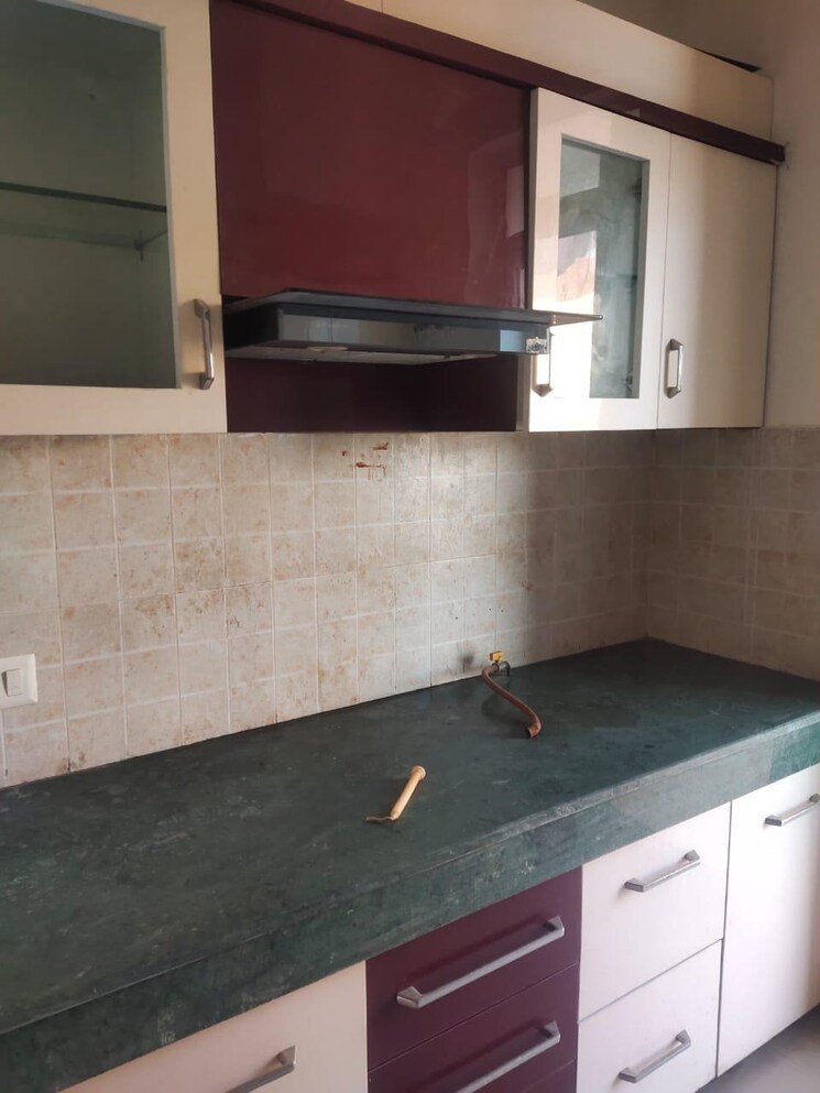 Kitchen, puri-pratham 3 Bedroom 914 Sq.Ft. Apartment In Sector 84 Faridabad 8802427