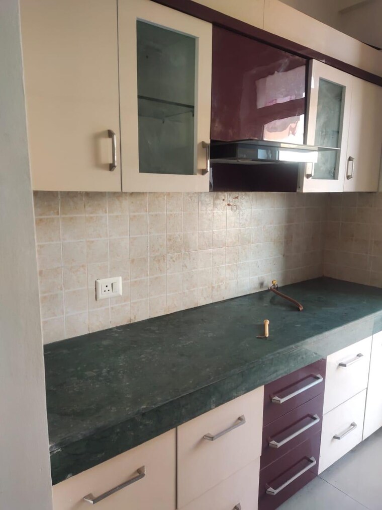 Kitchen, puri-pratham 3 Bedroom 914 Sq.Ft. Apartment In Sector 84 Faridabad 8802427