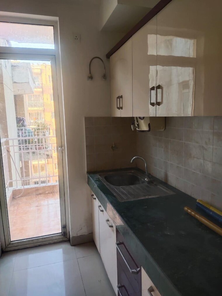 Kitchen, puri-pratham 3 Bedroom 914 Sq.Ft. Apartment In Sector 84 Faridabad 8802427