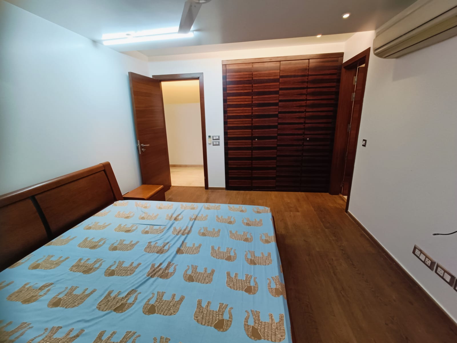 3 BHK Builder Floor For Rent in Anand Niketan