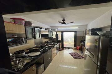 Team Area in 2 BHK Apartment at MAYFAIR SYMPHONY SPRINGS CHS LTD, Vikhroli West – for Rent