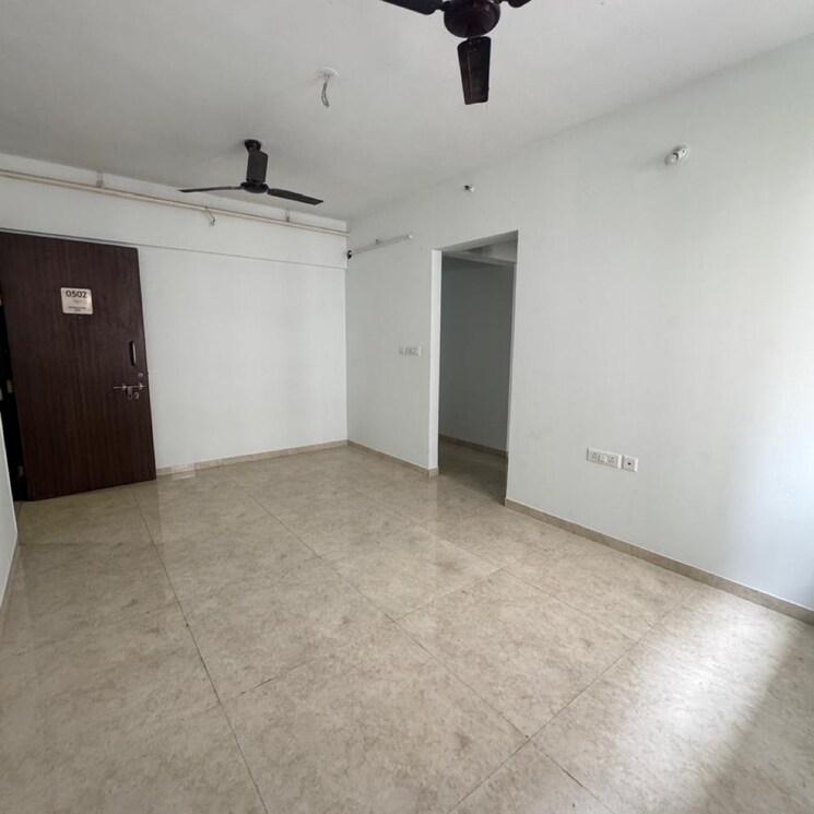 Room, lodha-palava-fontana-c-to-h 1.5 Bedroom 534 Sq.Ft. Apartment In Taloja Bypass Road Thane 8802598