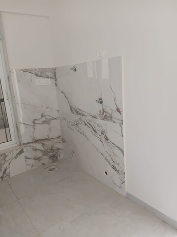 Bathroom in 1.5 BHK Apartment at Vile Parle East – for Sale