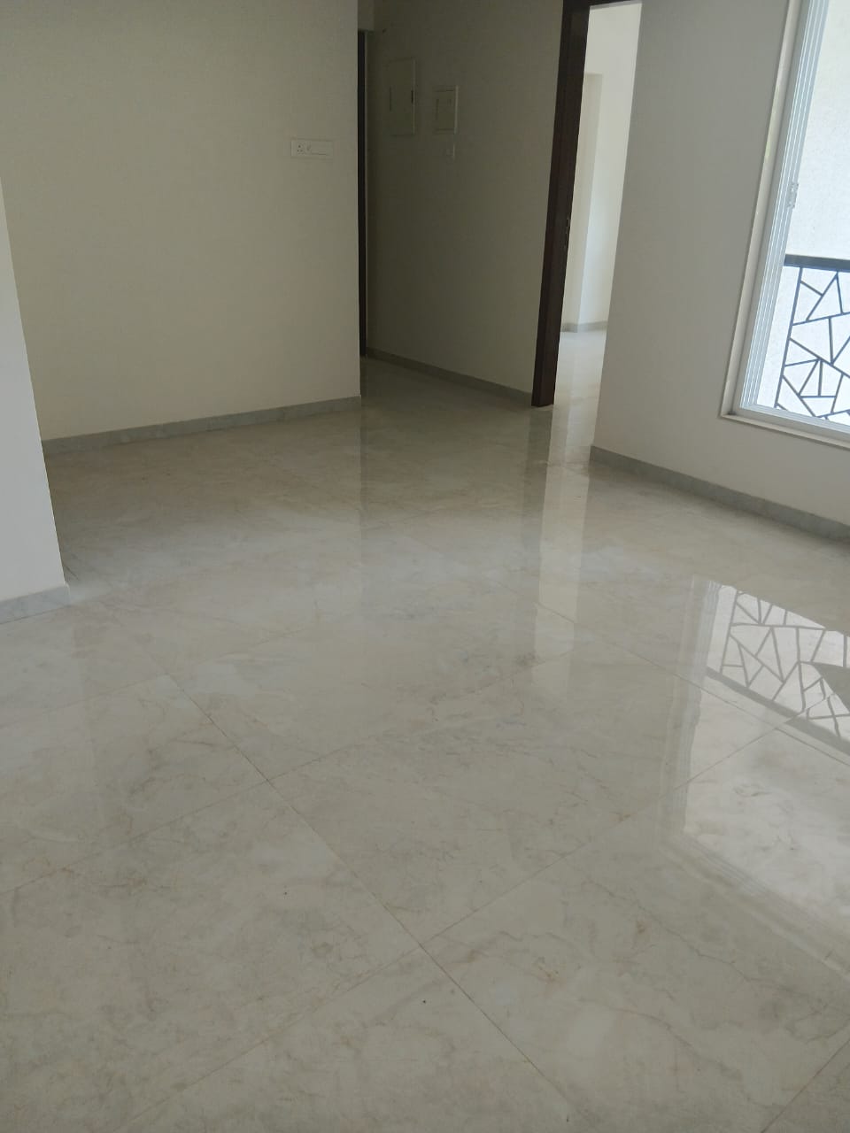 1.5 BHK Apartment For Sale in Gurukrishna Building 