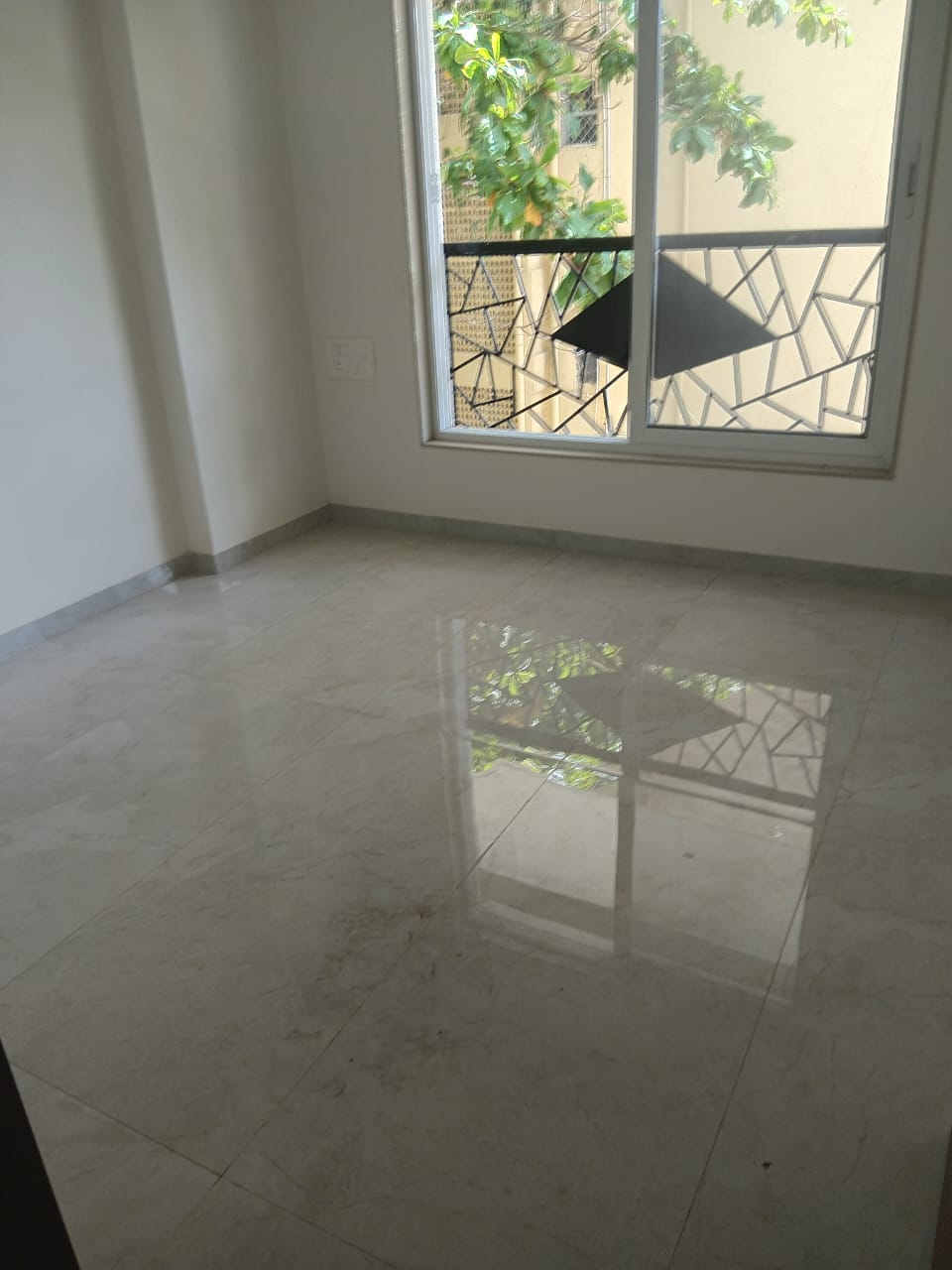 1.5 BHK Apartment For Sale in Gurukrishna Building 