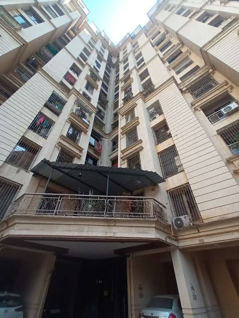 2 BHK + Pooja Room 600 Sq.Ft. Apartment in Madhav Shreeji Palacia