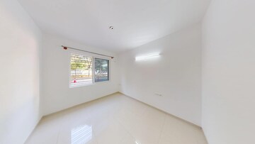 Room in 2 BHK Apartment at Bren EdgeWaters, Kasavanahalli – for Sale