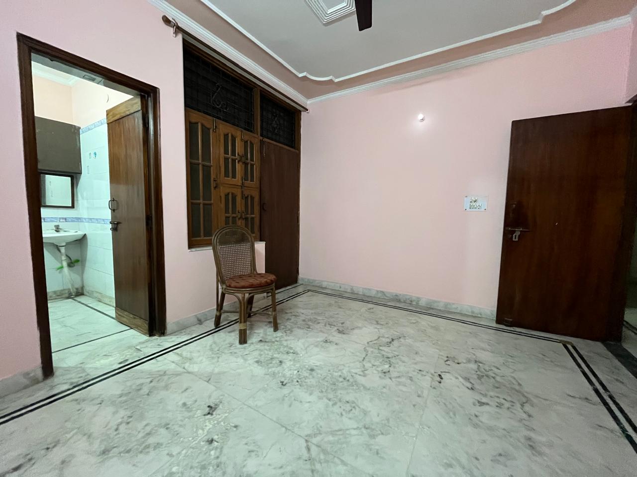 2 BHK Builder Floor For Rent in Sector 39, Gurgaon