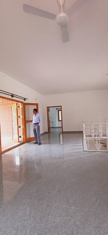 Room in 3 BHK Independent House at Hsr Layout – for Rent
