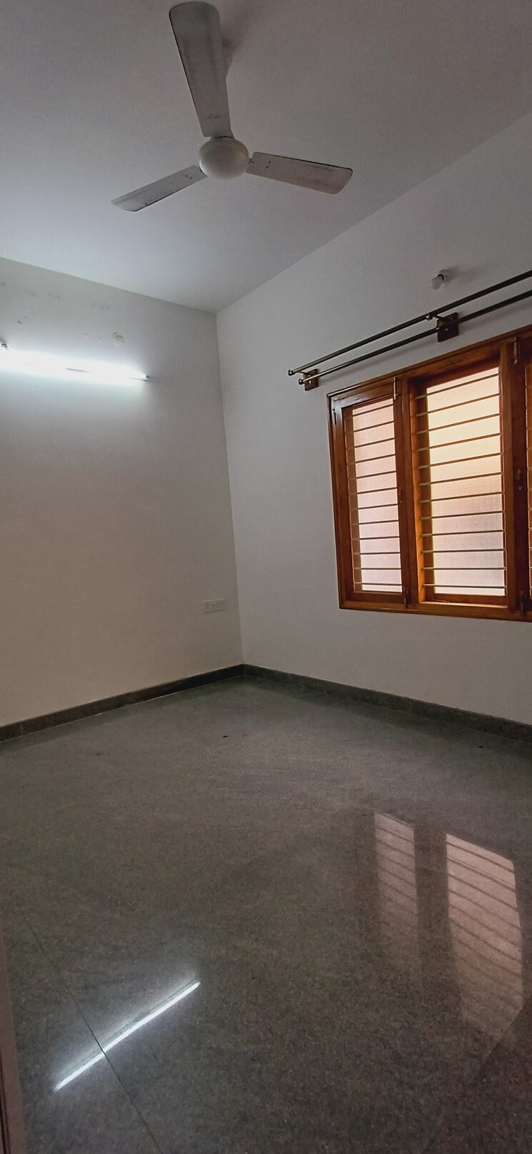 Room, hsr layout 3 Bedroom 2500 Sq.Ft. Independent House In Hsr Layout Bangalore 8802593