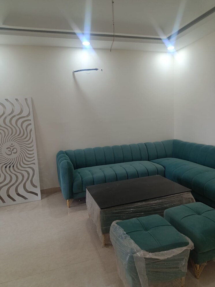 Bedroom, bptp-district-phase-2 3 Bedroom 152 Sq.Yd. Builder Floor In Sector 84 Faridabad 8802632