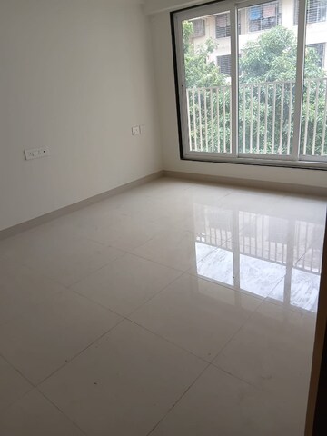 Room in 3 BHK Apartment at Vile Parle East – for Sale