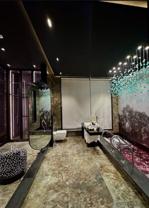 Kitchen in 3 BHK Builder Floor at Sector 33 – for Sale