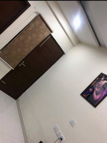 Furnished Amenities in 3 BHK Apartment at APS Platinum Towers, Pir Machalla – for Rent