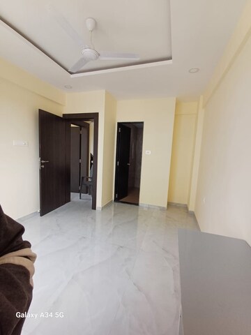 Room in 2 BHK Apartment at Ameya CHS Dhankawadi, Dhankawadi – for Rent