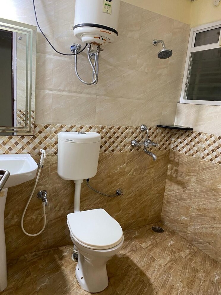 Bathroom, hsr layout 2 Bedroom 1200 Sq.Ft. Builder Floor In Hsr Layout Bangalore 8802834