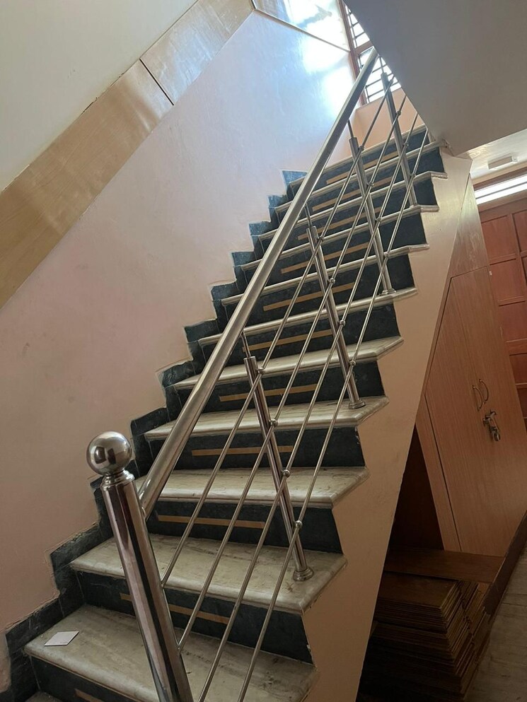 undefined, sector 21d 3 Bedroom 270 Sq.Yd. Builder Floor In Sector 21d Faridabad 8802830