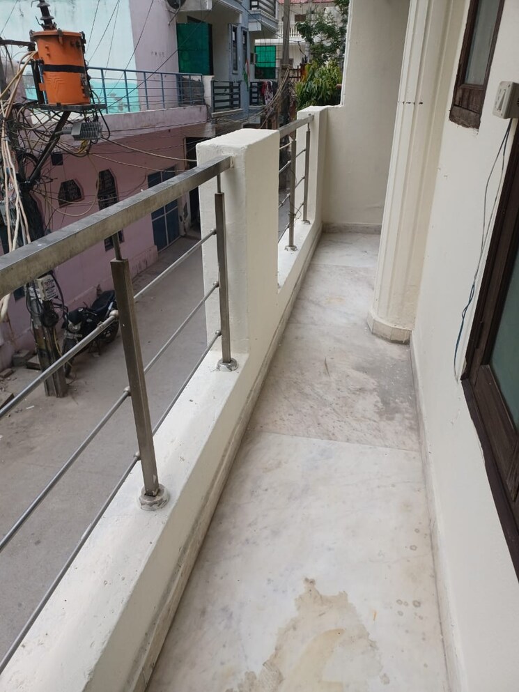Balcony, chattarpur 2 Bedroom 900 Sq.Ft. Builder Floor In Chattarpur Delhi 8802961