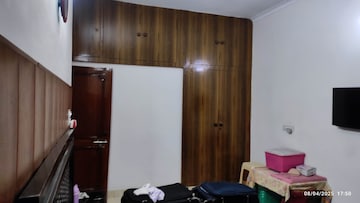 Furnished Amenities in 3 BHK Builder Floor at Sector 21d – for Rent