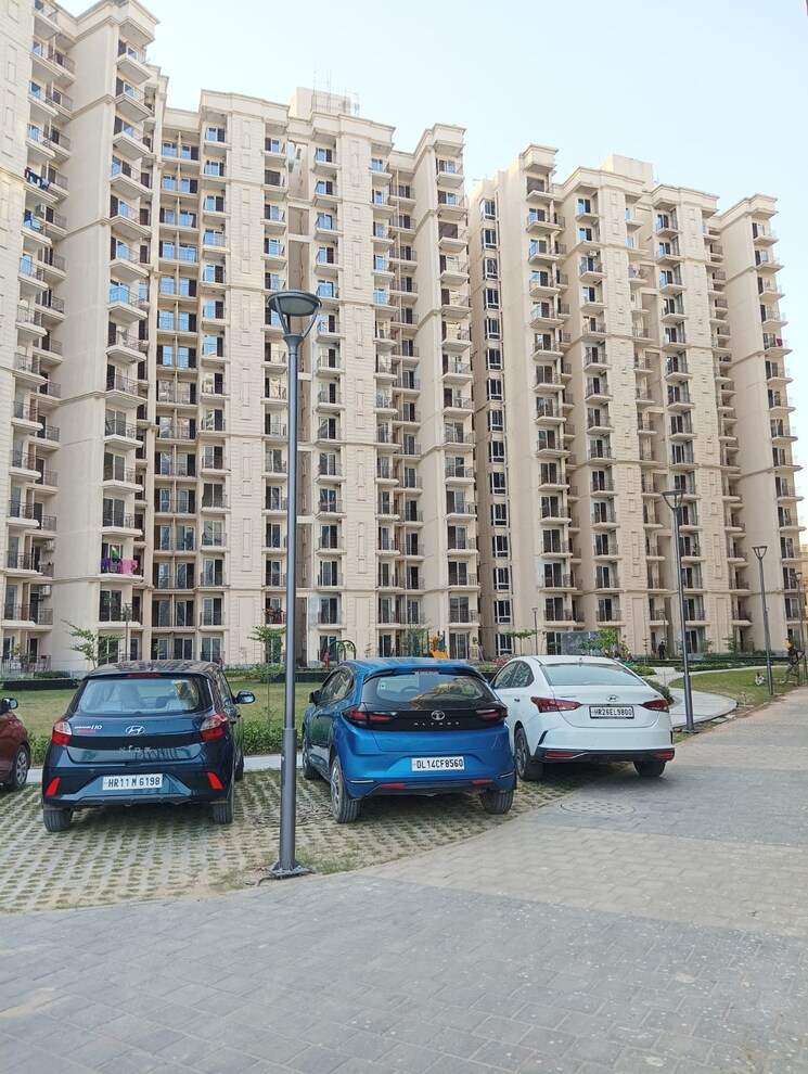  Parking, signature-global-the-millennia 2 Bedroom 644 Sq.Ft. Apartment In Sector 37d Gurgaon 8802946