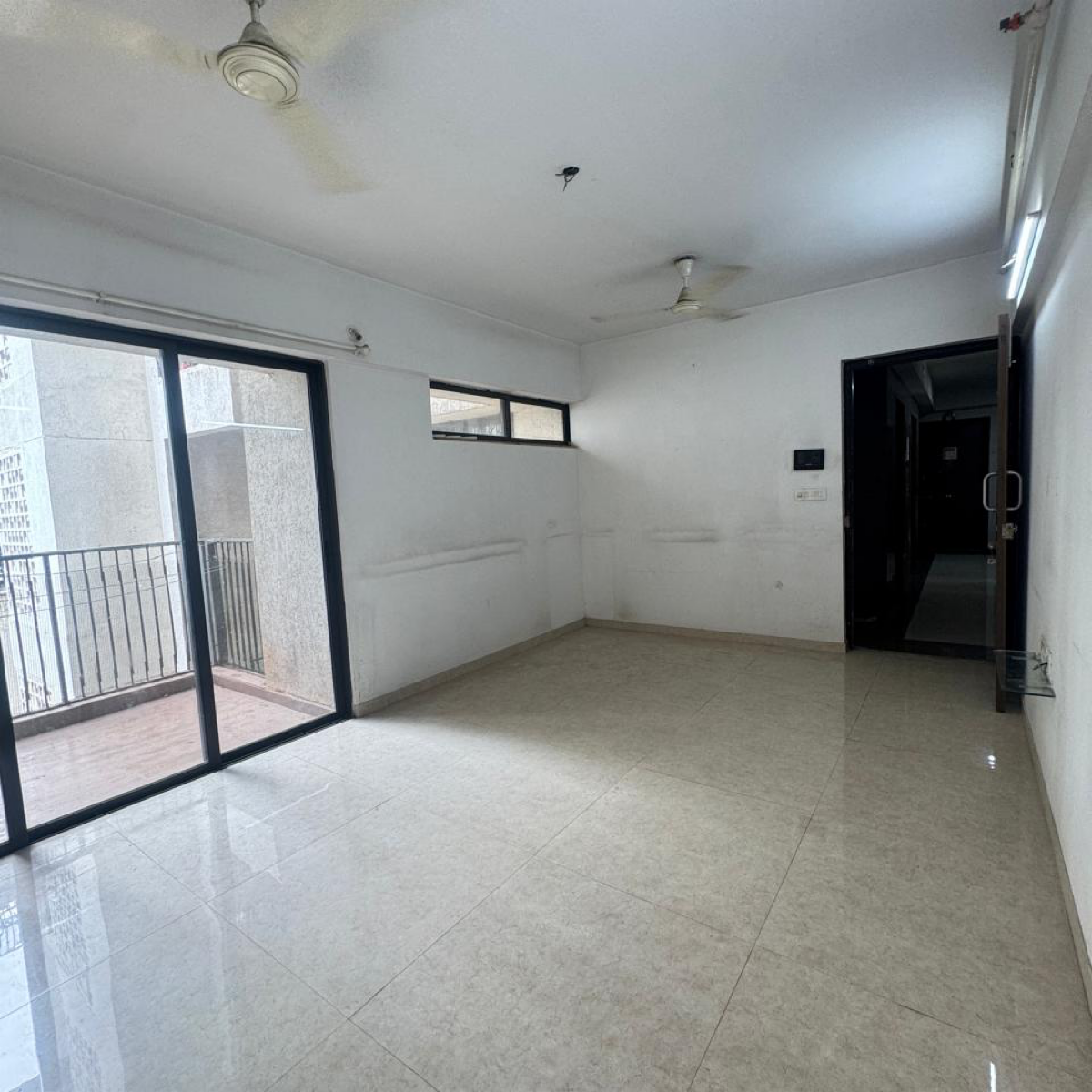 2 BHK + Pooja Room,Extra Room Apartment For Rent in Lodha Lakeshore Greens