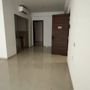 Room in 3.5 BHK Apartment at Smart World Orchard, Sector 61 – for Sale