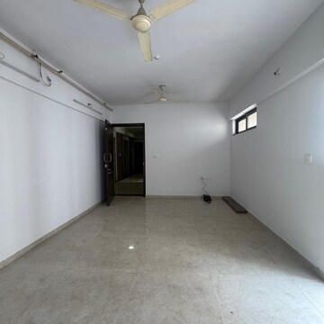 Room in 1 BHK Apartment at Lodha Palava City Lakeshore Greens, Hedutane – for Rent