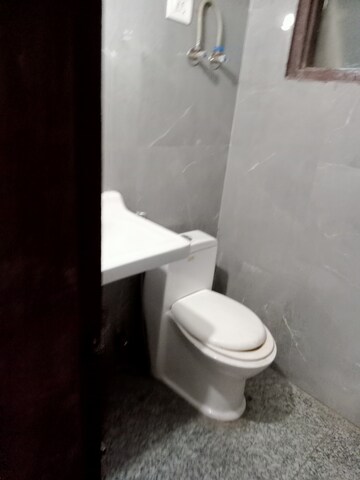 Bathroom in 1 BHK Builder Floor at Neb Sarai – for Rent
