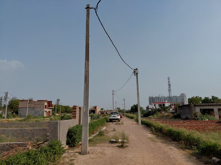 Exterior View, sector 25 yamuna expressway  100 Sq.Yd. Plot In Sector 25 Yamuna Expressway Greater Noida 8803415