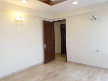 Room in 2 BHK Builder Floor at Green Park Extension – for Rent