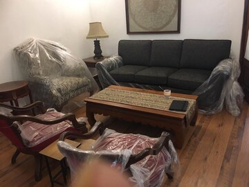 Living Room in 3 BHK Builder Floor at Green Park Extension – for Rent