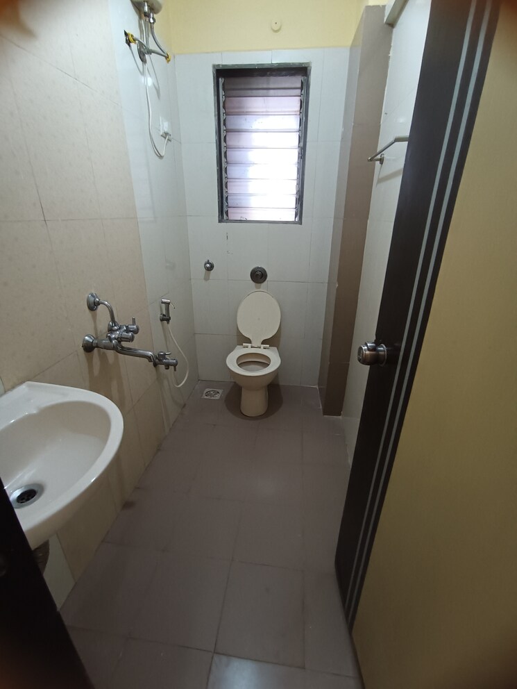 Bathroom, silicon-park 1 Bedroom 680 Sq.Ft. Apartment In Malad West Mumbai 8803706