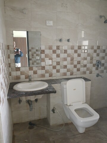 Bathroom in 2.5 BHK Apartment at Dasnac The Jewel, Sector 75 – for Rent