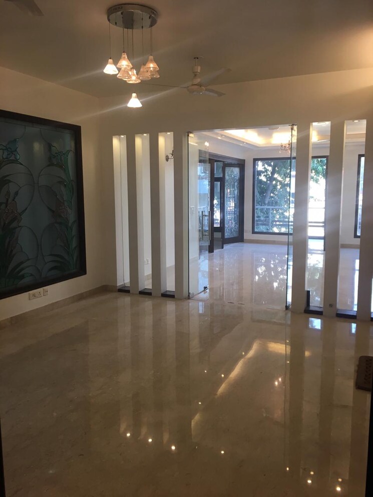 Living Room, saket 3 Bedroom 2700 Sq.Ft. Builder Floor In Saket Delhi 8803712