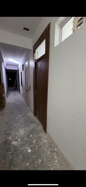 Building Lobby in 1 RK Apartment at Unitech Uniworld Gardens, Sector 47 – for Rent