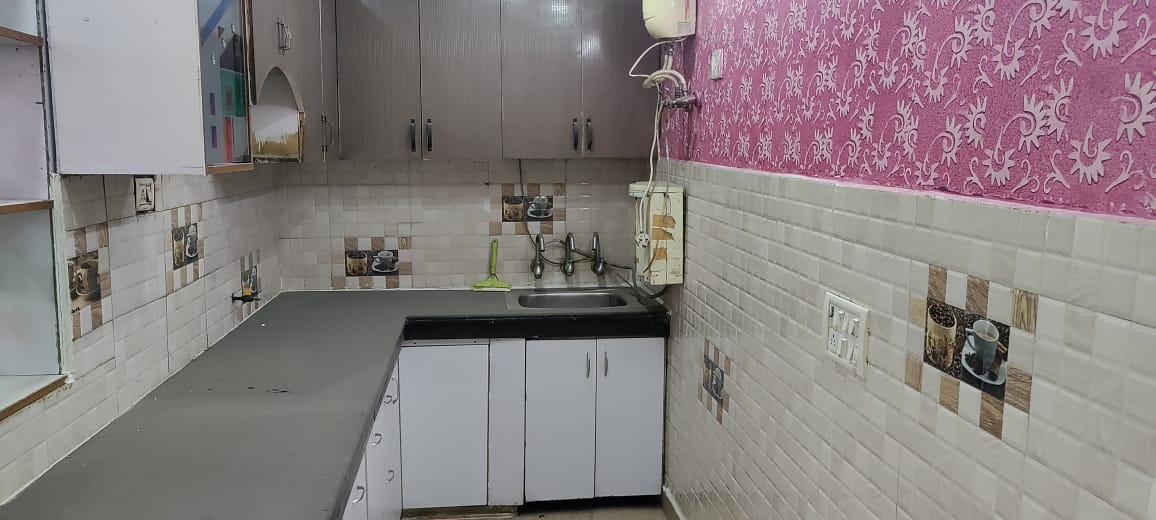 4 BHK Builder Floor For Sale in Laxmi Nagar