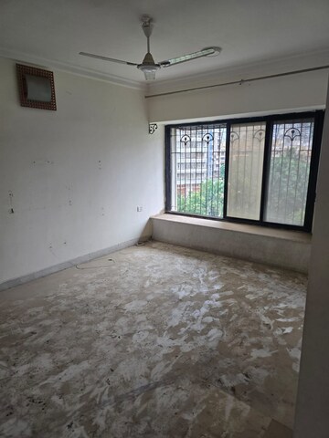 Room in 2 BHK Apartment at Brookhill Tower, Andheri West – for Sale