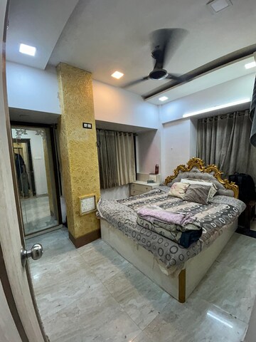 Bedroom in 2 BHK Apartment at Juhu – for Rent