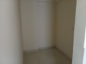 Room in 3.5 BHK Apartment at Prestige Kensington Gardens, Jalahalli – for Rent