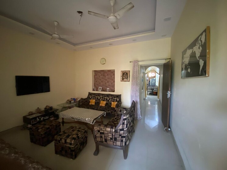 Living Room, malviya nagar 2 Bedroom 125 Sq.Yd. Builder Floor In Malviya Nagar Delhi 8803909